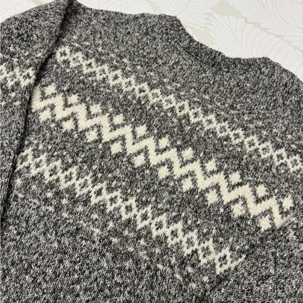 J Jill Gray and White Patterned Sweater- Size XL